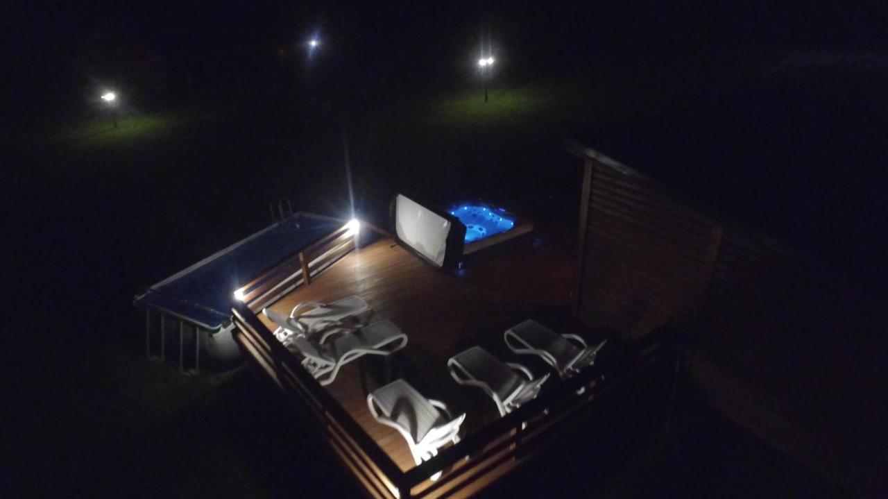 Mana Village - Jacuzzi & Sauna Barlomino Екстер'єр фото